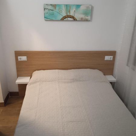 Habitacion Economica Con Bano Privado En Pleno Centro De Figueres Figueres  Kültér fotó