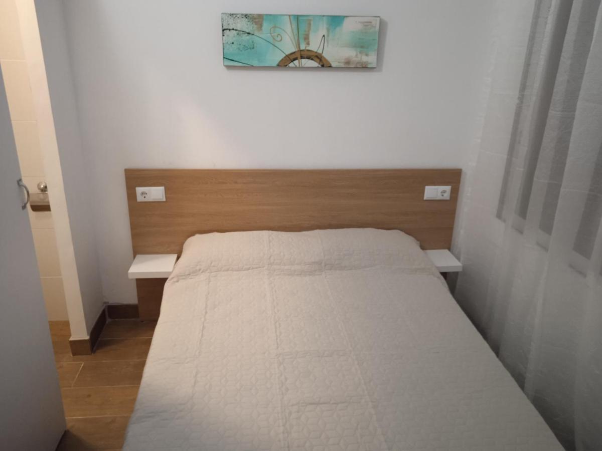 Habitacion Economica Con Bano Privado En Pleno Centro De Figueres Figueres  Kültér fotó
